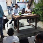 विद्युत वितरण केन्द्र लालबर्रा – अमोली मे अधीक्षण अभियंता अमित कुमार की समीक्षा बैठक