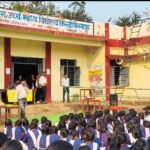 शासकीय उच्चतर माध्यमिक विद्यालय मे विज्ञान का जादुई प्रदर्शन जादू नही विज्ञान है कार्यक्रम ने जीता बच्चो का मन ।