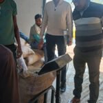 खरीदी में सख्ती बैंक सीईओ अभिनव सिंह बघेल ने कायदी, डोंगरिया केप व जागपुर केन्द्रों का किया औचक निरीक्षण ।