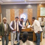 ⚡ 14 आदिवासी गांव अंधेरे में, खेत सूखे — कब जागेगा बिजली विभाग?
