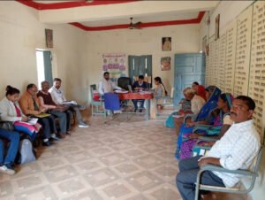 एसडीएम, तहसीलदार एवं जनपद सीईओ ने गांवों में&hellip;
