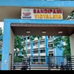 “करोड़ों की इमारत, लेकिन बच्चों की सुरक्षा भगवान भरोसे?”